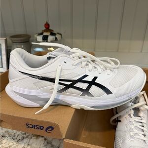 ASICS Men's White and Black Athletic Shoes
